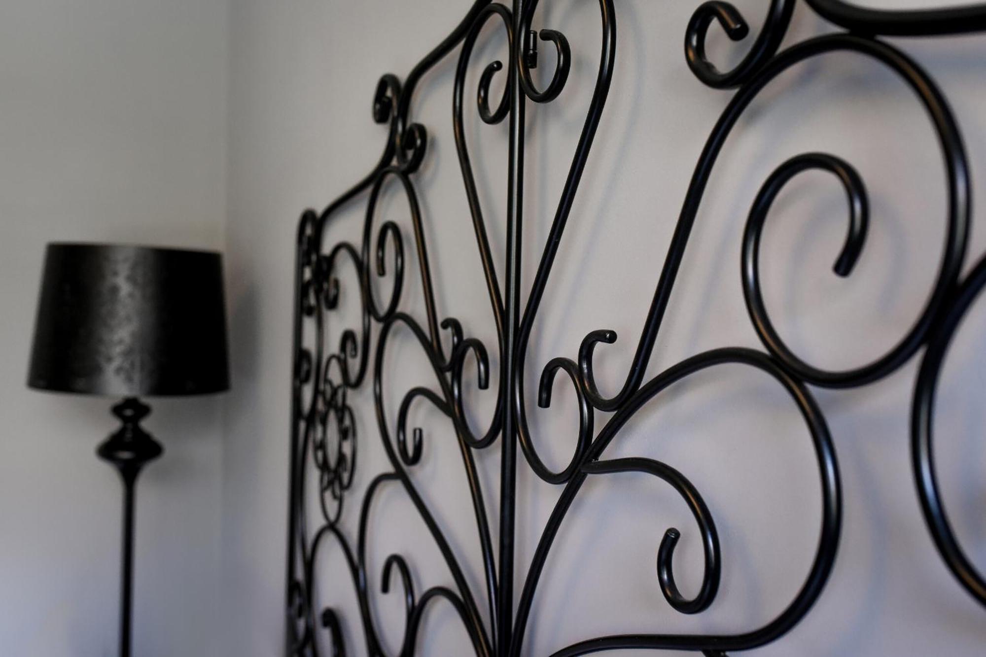 Haven - Downtown With Art Deco Design דירה *