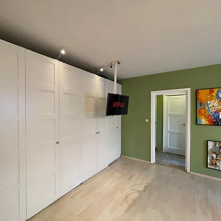 City Haven - Downtown Apartments With Art Deco Design Bucharest Room photo